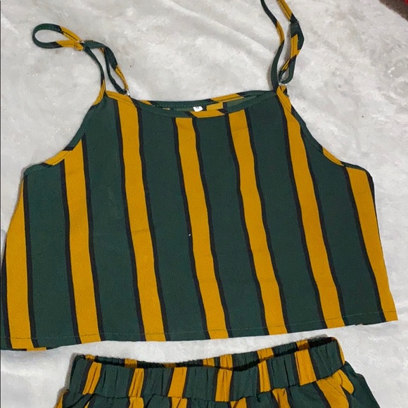 Two piece Set - Picture 3 of 6